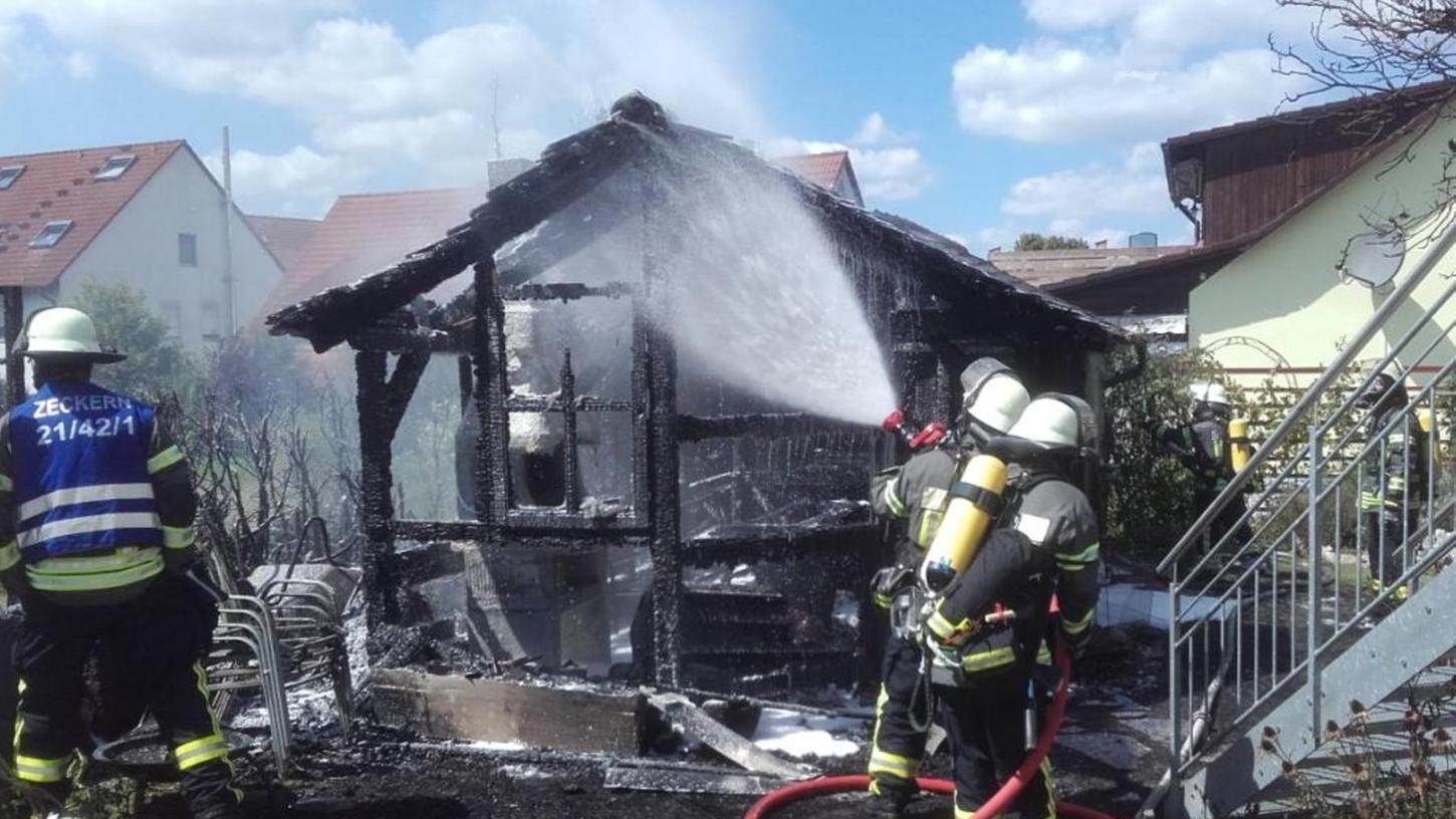 Gartenhaus in Hemhofen brannte aus