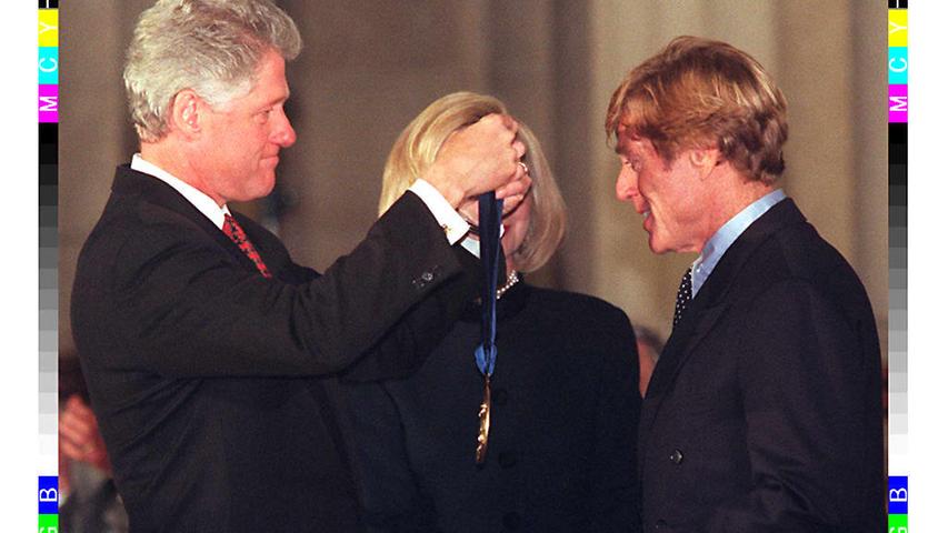 1996 überreichte US-Präsident Bill Clinton dem Schauspieler, Regisseur und Filmproduzenten Robet Redord die National Medal of Arts, die bedeutendste Auszeichnung, die durch den Kongress der Vereinigten Staaten an Künstler und Förderer der Künste verliehen wird.