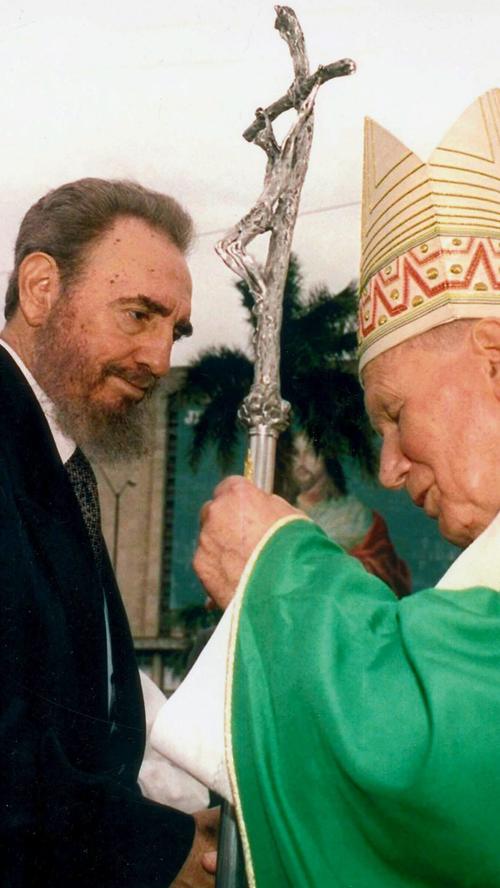 ...Papst Johannes Paul II. (1998)...