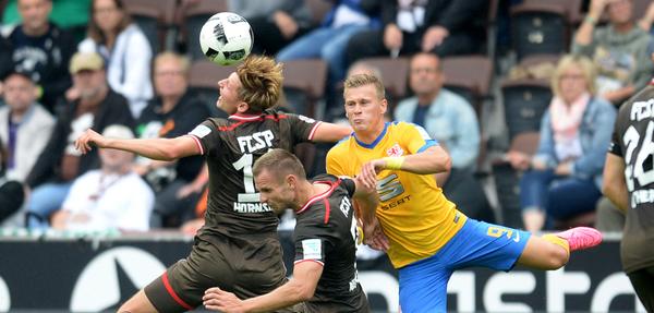 Eintracht Braunschweig siegte beim FC St. Pauli am Samstag mit 2:0.