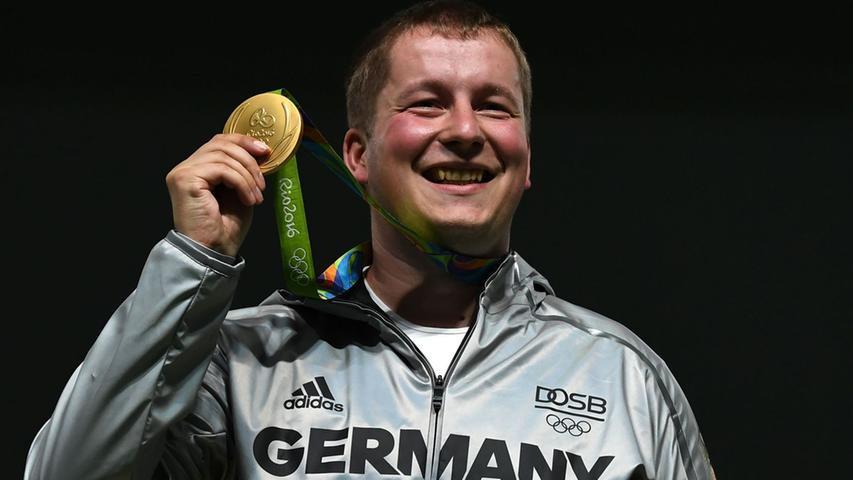 Christian Reitz ist Olympiasieger mit der Schnellfeuerpistole. Der Regensburger holte am Samstag bereits das dritte Gold für das Team der deutschen Sportschützen in Rio de Janeiro.