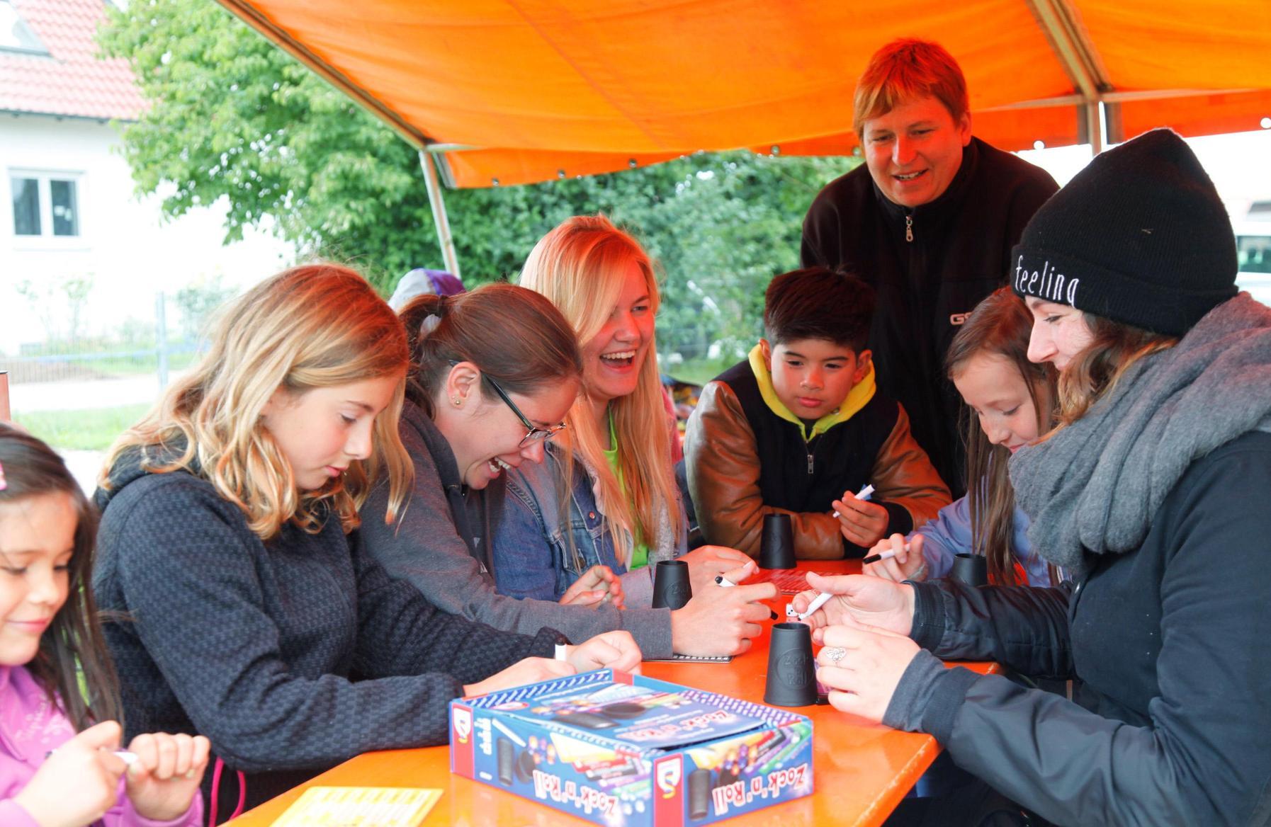 Beim Ferienjob Wieder Ein Bisschen Kind Sein Herzogenaurach Nordbayern De