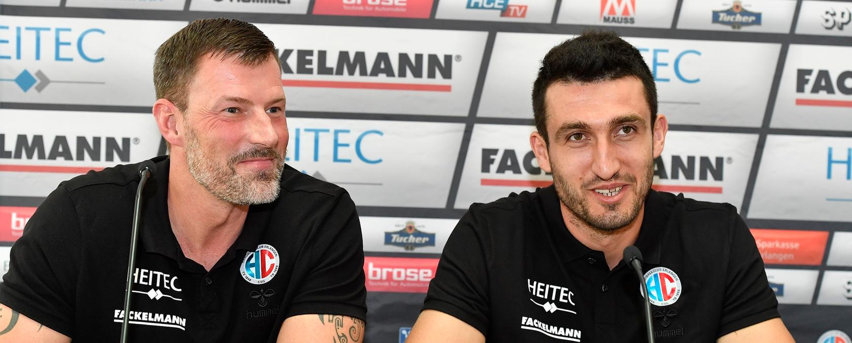 Der Neue und sein Coach: Robert Andersson plant mit Stanko Sabljic (rechts) als Ersatz für Uros Bundalo. Der Neue und sein Coach: Robert Andersson plant mit Stanko Sabljic (rechts) als Ersatz für Uros Bundalo.
