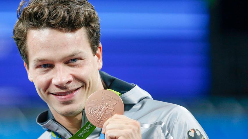 Kunstspringer Patrick Hausding hat mit Bronze vom Drei-Meter-Brett seine erste Einzelmedaille bei Olympischen Spielen gewonnen. Der Rekordeuropameister holte in Rio das erste Edelmetall der deutschen Wasserspringer seit 2008.