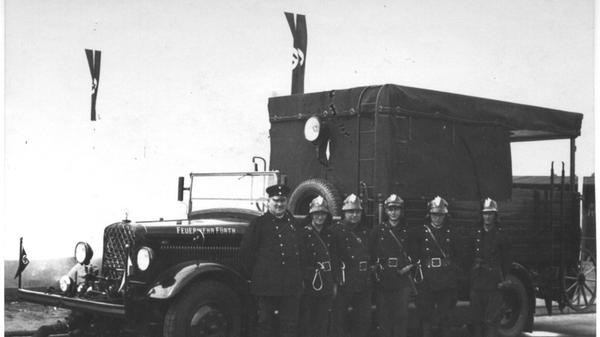Tolle Neuerwerbung: Ein gerade angeschaffter Rüstwagen in den 1930er Jahren.