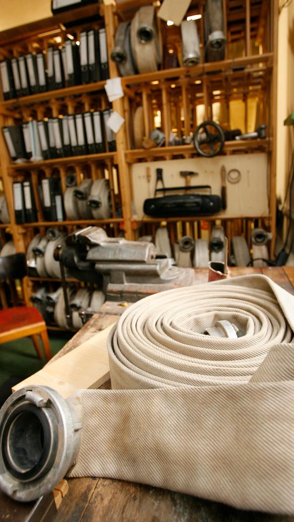 Willkommen in der Wache: So sah und sieht es im Gebäude am Helmplatz aus.