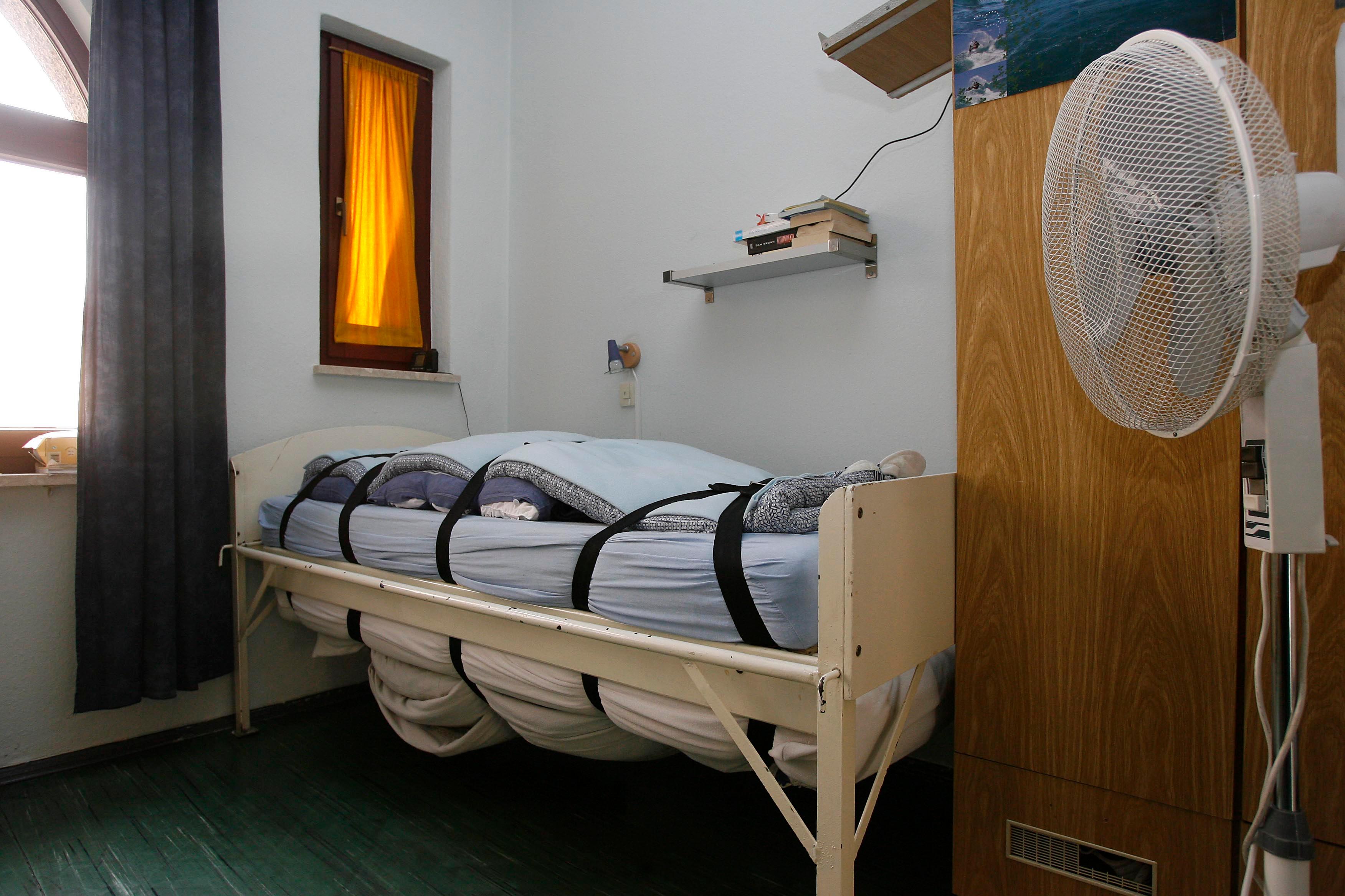 Willkommen in der Wache: So sah und sieht es im Gebäude am Helmplatz aus.