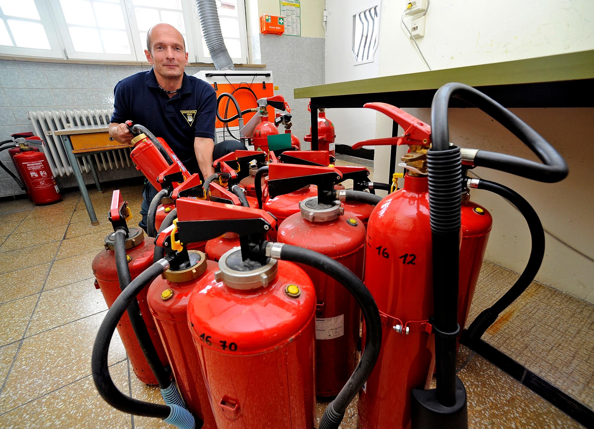 Willkommen in der Wache: So sah und sieht es im Gebäude am Helmplatz aus.