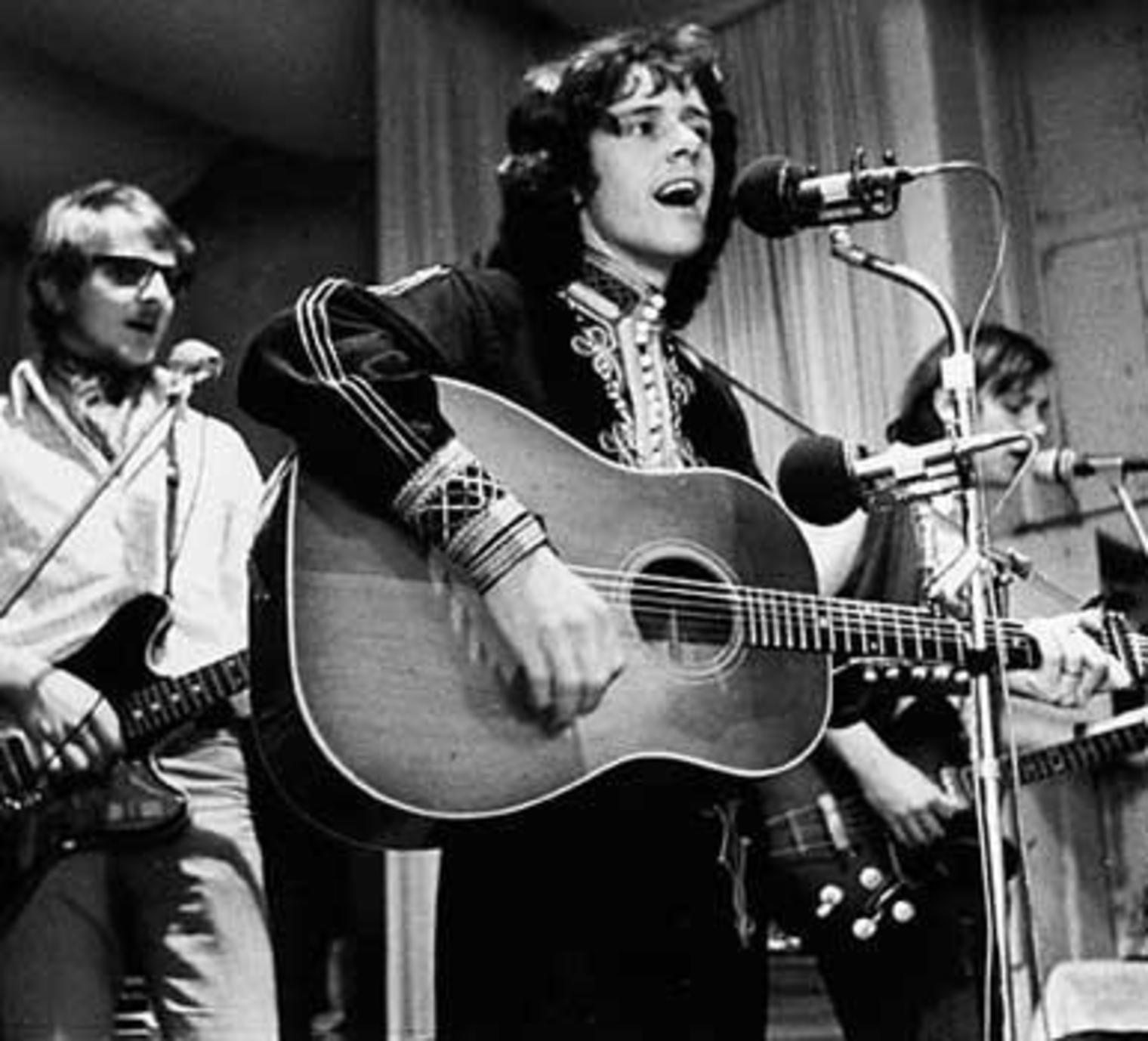 Der britische Popsänger Donovan weilte 1971 einige Wochen in Rothenburg ob der Tauber, wo er für den Film "Der Rattenfänger von Hameln" vor der Kamera stand. In dieser Zeit gab er auch ein Konzert mit der lokalen Band Tp INT.