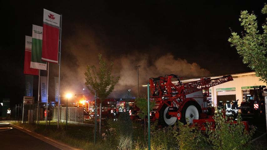 Großbrand in Schonungen zerstört Werkstatthalle