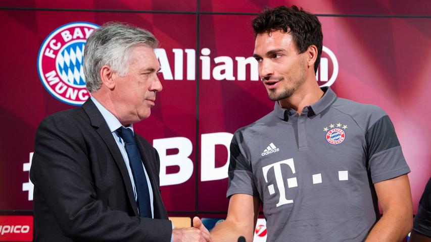Auch bei Mats Hummels fackelten der FC Bayern nicht lange und griff relativ tief in die Tasche. Der deutsche Rekordmeister ließ sich den ehemaligen Dortmunder Kapitän rund 35 Millionen Euro kosten.