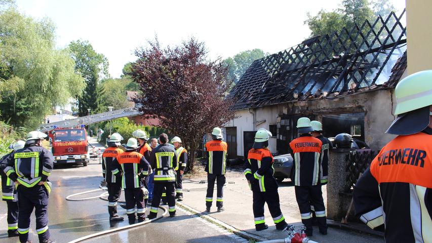 Großeinsatz im Nürnberger Land: Riesen-Schaden nach Feuer