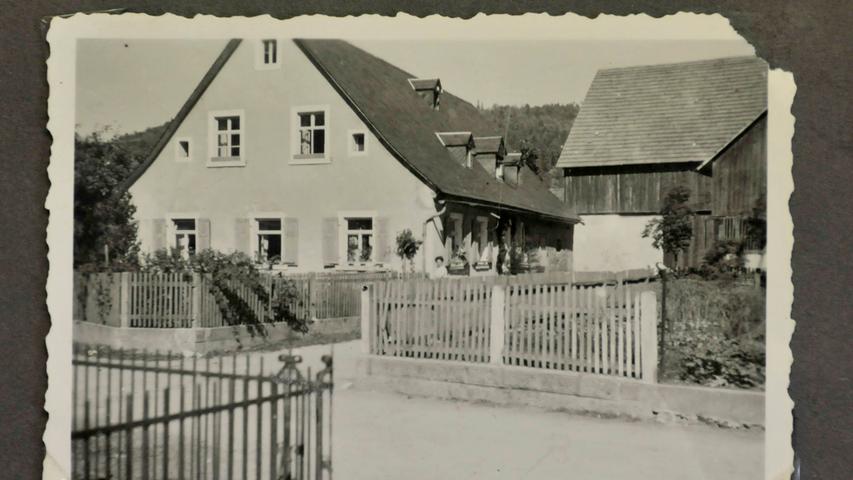 Im Haus des Bürgermeisters Georg Brütting waren die Pohls untergebracht. Es lag von Pretzfeld aus kommend am Ortseingang.