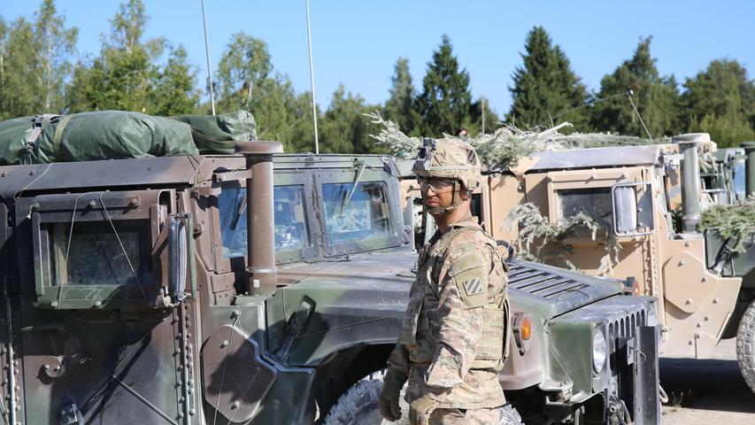 Die US-Army sowie Partner aus der Nato führen auf dem Truppenübungsplatz bei Grafenwöhr Geländeübungen durch. Dabei soll de Zusammenarbeit sowie die Kampfkraft verbessert werden.