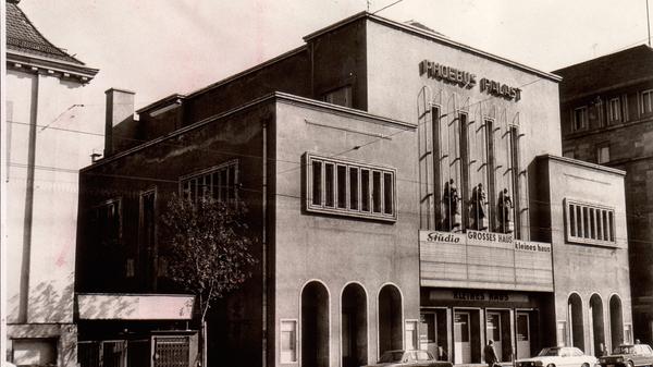 Doch auch dieses Lichtspieltheater fiel dem einsetzenden Kinosterben zum Opfer. Es wurde am 30. Mai 1972 geschlossen und musste dem Neubau einer Bank weichen.