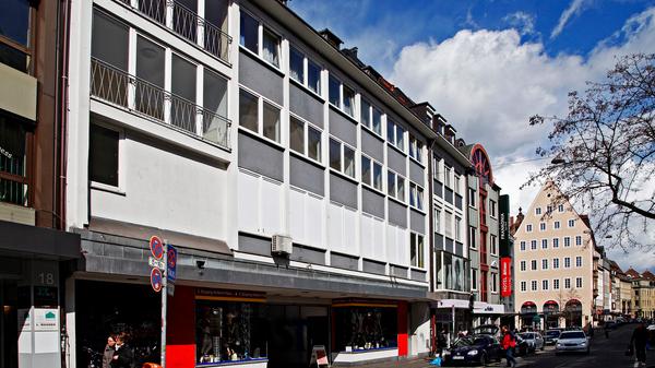 In den 70er Jahren stellte man das Programmkino. Dabei wurde es zu einem "Porno-Kino" umfunktioniert.