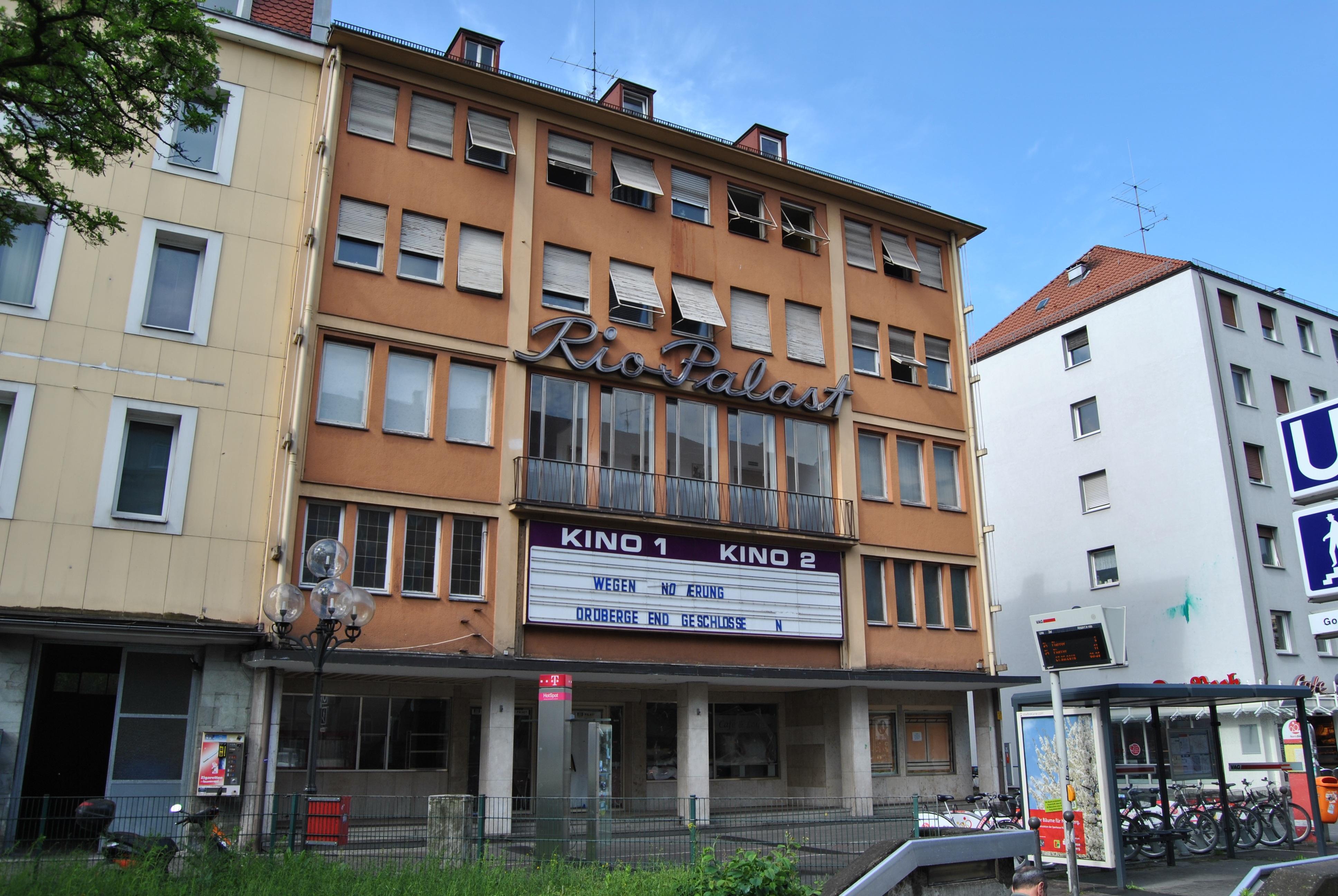 Auch dieses Kino erfuhr in den 70er Jahren durch den Fernsehen-Hype eine Krise.