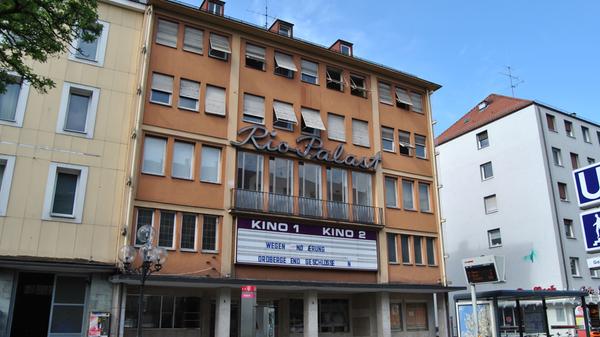 Auch dieses Kino erfuhr in den 70er Jahren durch den Fernsehen-Hype eine Krise.