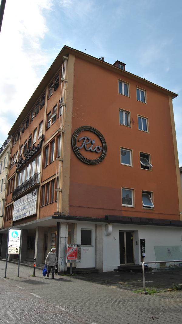 Aus eins mach zwei: Und so splittete man den großen Saal.