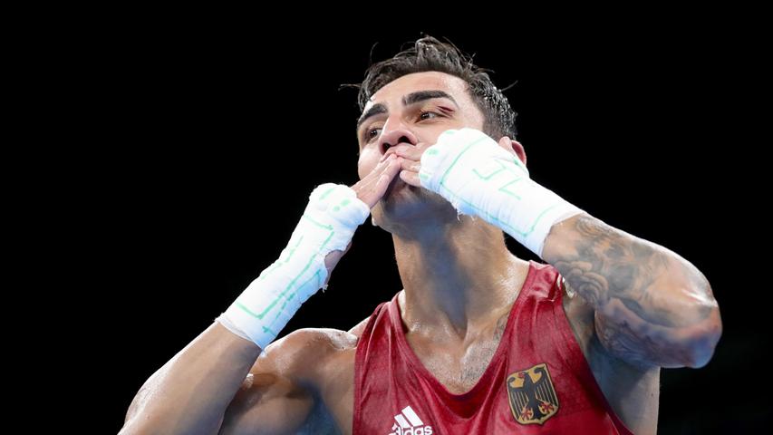 Boxer Artem Harutyunyan scheitert zwar im Olympia Halbfinale gegen Lorenzo Sotomayor Collazo (Aserbaidschan), sichert sich aber dennoch Bronze im Halbweltergewicht.