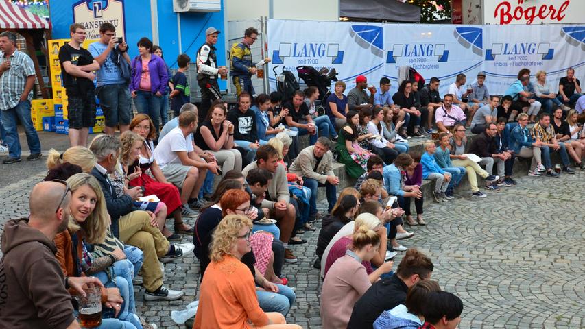 Es war ein Abschluss vom Feinsten: Das Neumarkter Volksfest 2016 endete an einem lauen Sommerabend. Tausende Besucher applaudierten nach dem zehnminütigen Brillantfeuerwerk.