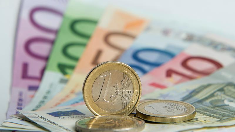 Politiker von SPD und Union fordern Steuersenkungen