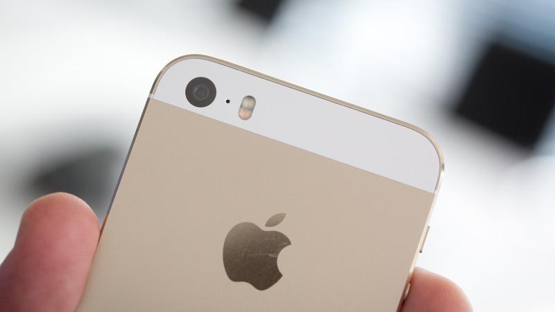 Eine Spionage-Software verschafft sich Zugang zum iPhone - und das obwohl Apple lange Zeit mit der Sicherheit seiner Geräte punkten konnte.