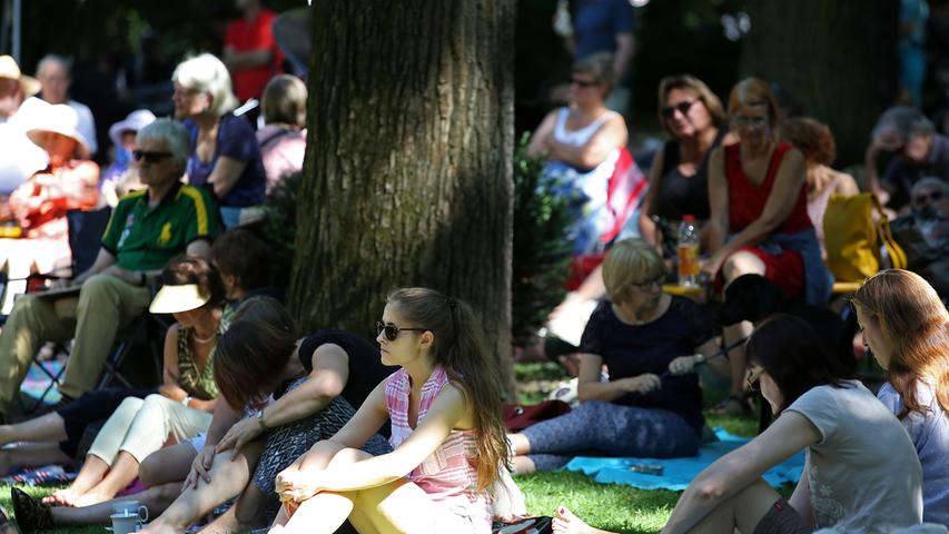 Traumhafter Literatursommer beim 36. Erlanger Poetenfest