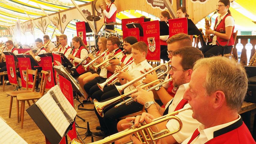 5000 Feiernde im Festzelt: Kirchweihendspurt in Weißenburg