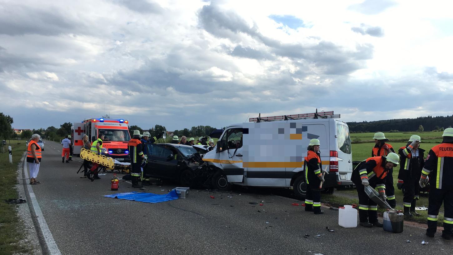 Geilsheim: Zwei Personen nach Crash in Lebensgefahr