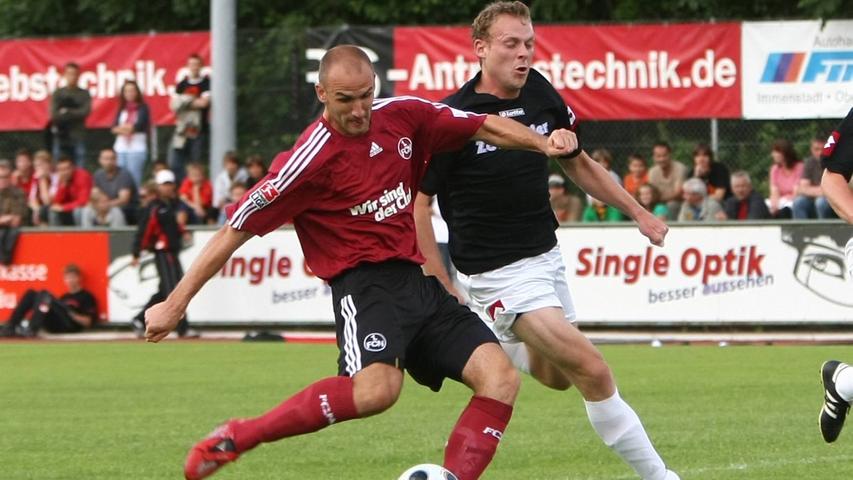 Er gehörte 2007 zu der Pokalsieger-Mannschaft von Kult-Trainer Hans Meyer: Robert Vittek. Der slowakische Stürmer traf 43 Mal für den Club und streifte sich insgesamt 133 Mal das weinrote Trikot über. Alleine 16 Treffer erzielte er in der Rückrunde der Saison 2005/2006 und sicherte dem Club so den Klassenerhalt.