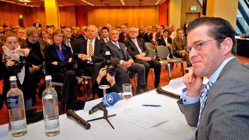 ...Tagungen wie auf diesem Bild 2009 mit dem damaligen Wirtschaftsminister Karl-Theodor zu Guttenberg...