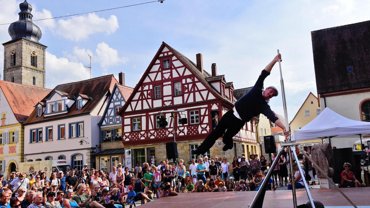 ZirkArt-Festival verwandelt die Altstadt in eine Bühne