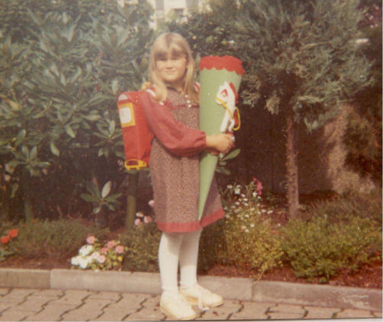 Wiederum zwei Schuljahre später begann für die jüngere Tocher Andrea der Ernst des Lebens.