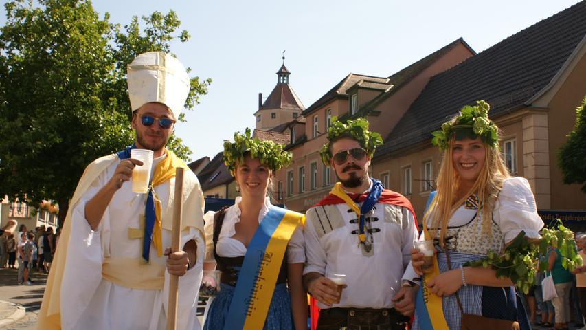 Hitzeschlacht in Gunzenhausen: So war der Kirchweih-Festzug