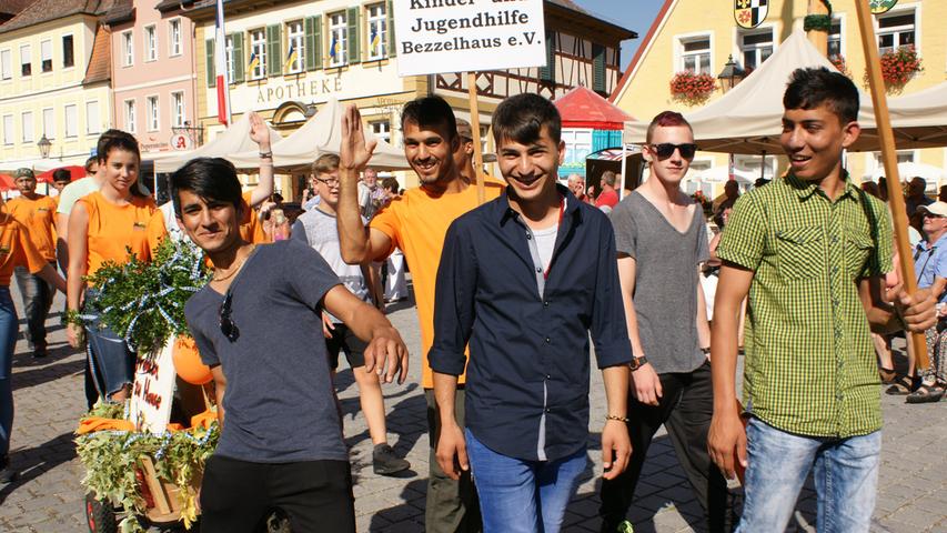 Hitzeschlacht in Gunzenhausen: So war der Kirchweih-Festzug