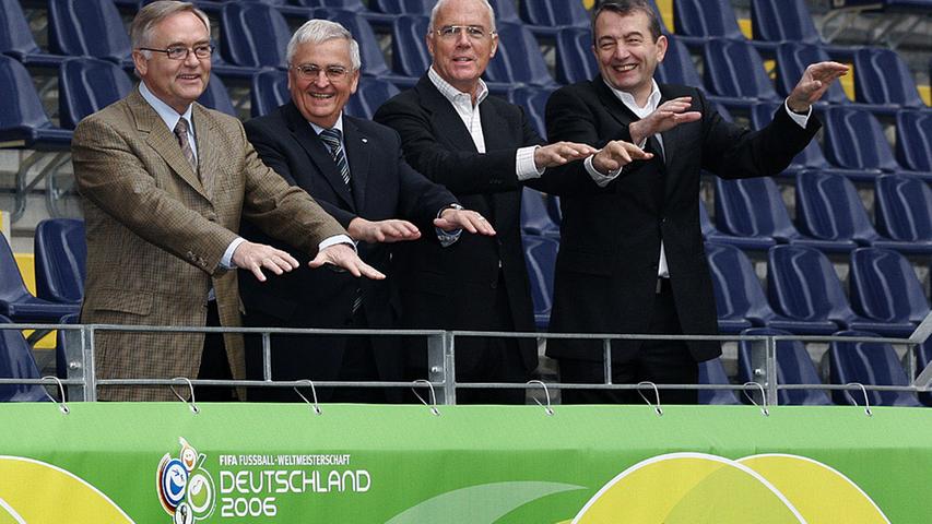 "Eine Partie Memory zwischen Franz Beckenbauer und Wolfgang Niersbach wäre ein Desaster." - Günter Klein, Journalist, erinnert sich an Herren, die sich nicht erinnern. Mit 7,2 Punkten bleibt der Spruch unseren ehrenamtlichen Lesern offenbar im Gedächtnis und holt sich den vierten Platz.