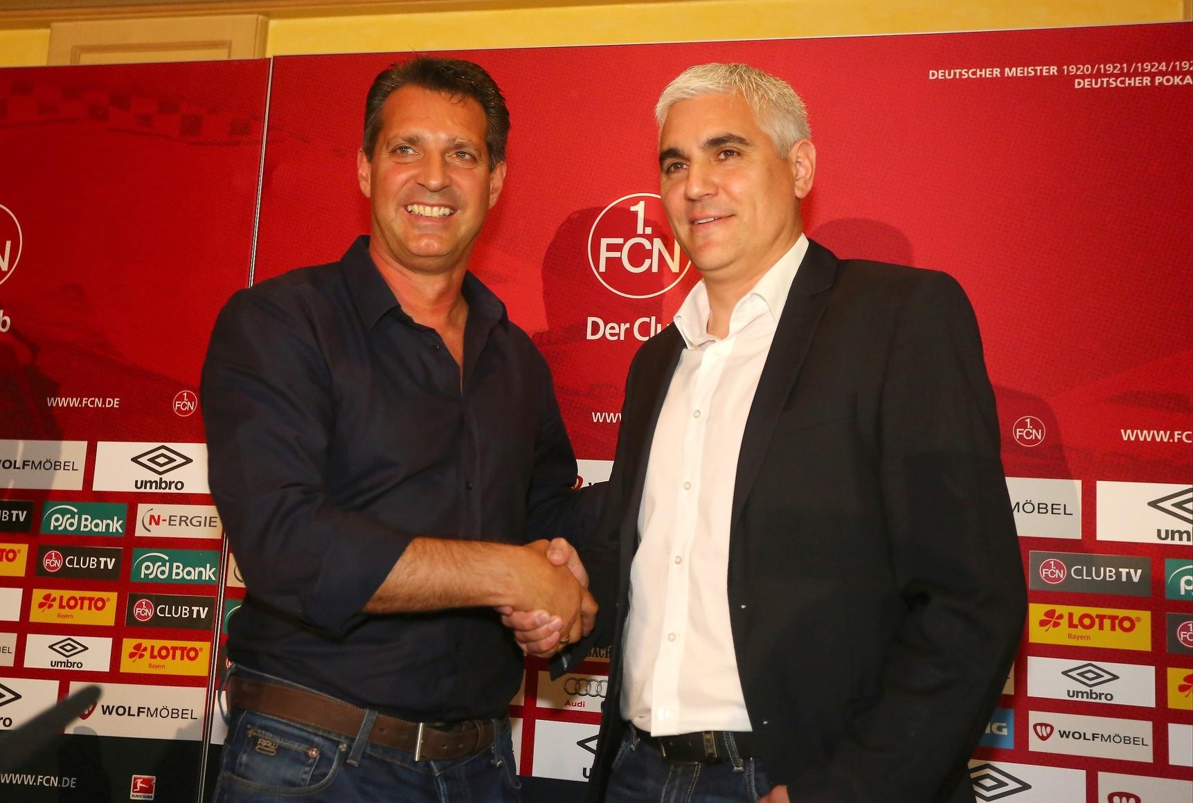 Am 25. Juni meldete der 1. FC Nürnberg Vollzug. Der 49-jährige Alois Schwartz wurde als neuer Club-Trainer vorgestellt. Der Nürtinger wollte diese Chance beim Club "unbedingt wahrnehmen" und empfand die Aufgabe in Nürnberg als "sehr spannend und reizvoll". Auch Sportvorstand Andreas Bornemann war zuversichtlich, denn schließlich zahlte man für den neuen Cheftrainer eine Ablösesumme im mittleren sechsstelligen Bereich an den SV Sandhausen.