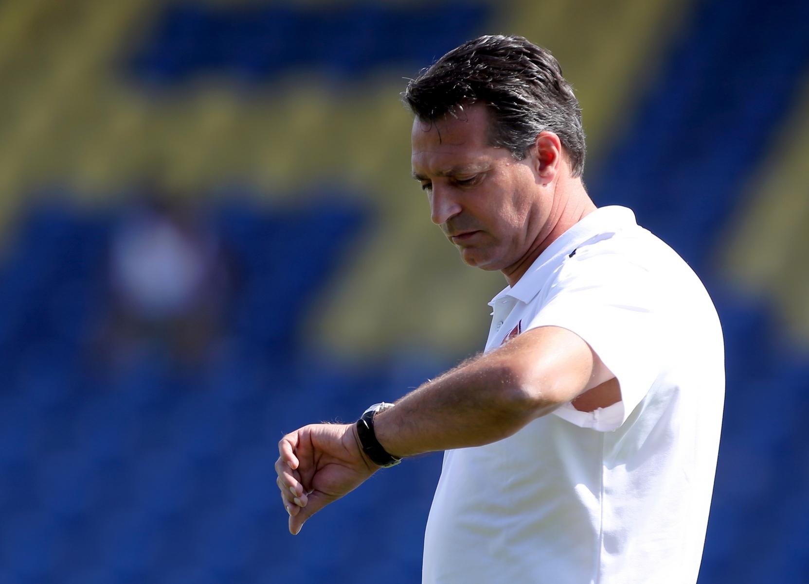 Ob Alois Schwartz die Uhr hier schon hat ticken hören? Beim 1:6 in Braunschweig offenbarte der Club eklatante Schwächen und zerfiel in der zweiten Halbzeit förmlich.