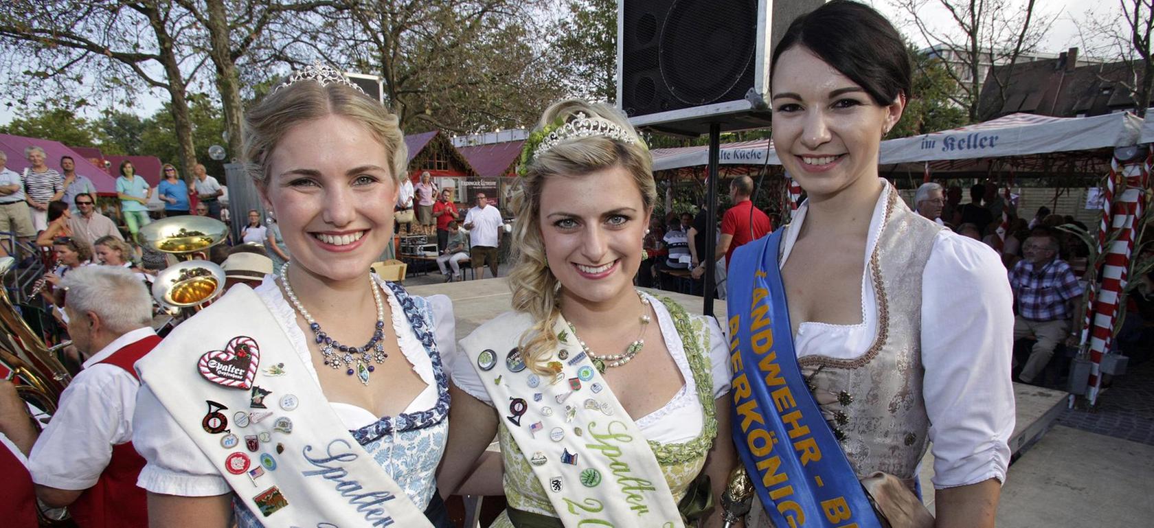 Bierköniginnen und Promis beim Altstadtfest-Auftakt