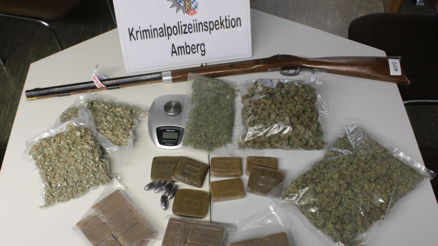 Kiloweise Cannabis: Polizei macht Riesenfund in der Oberpfalz