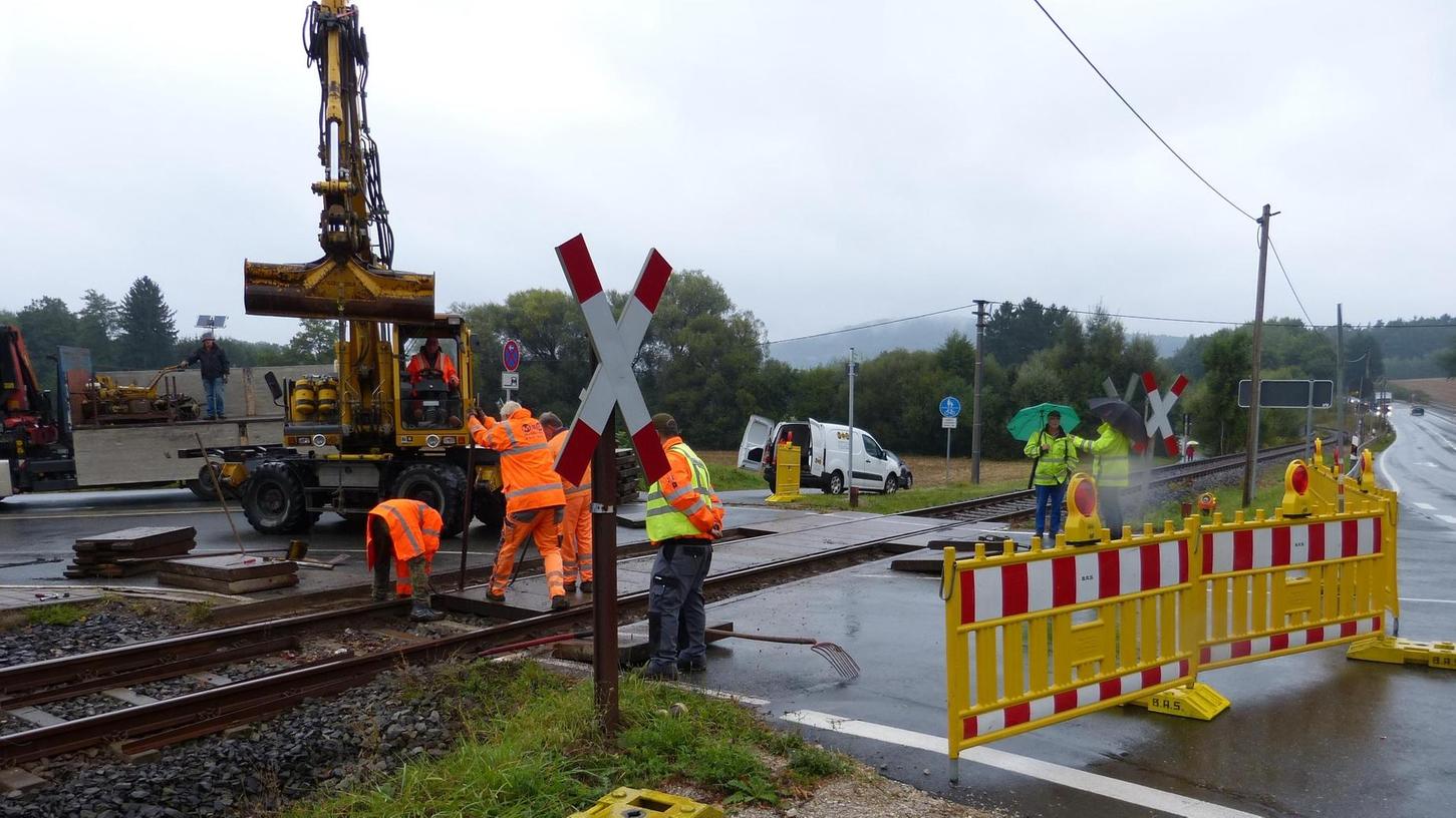 Stöckach: Bahnübergang bis Dienstag gesperrt