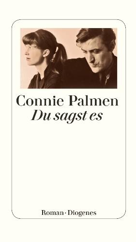 Sylvia Plath und Ted Hughes gelten als das berühmteste Liebespaar der modernen Literatur. Die beiden sind die Hauptfiguren im neuen Roman der holländischen Schriftstellerin Connie Palmen. Das einfühlsame Portrait beleuchtet eine prominente, aber äußerst komplizierte Künstlerbeziehung. Zugleich ist "Du sagst es" ein erschütternder Eheroman, der sich um die Rettung eines Mannes dreht, der sich aus der Rolle des Sündenbocks befreit.