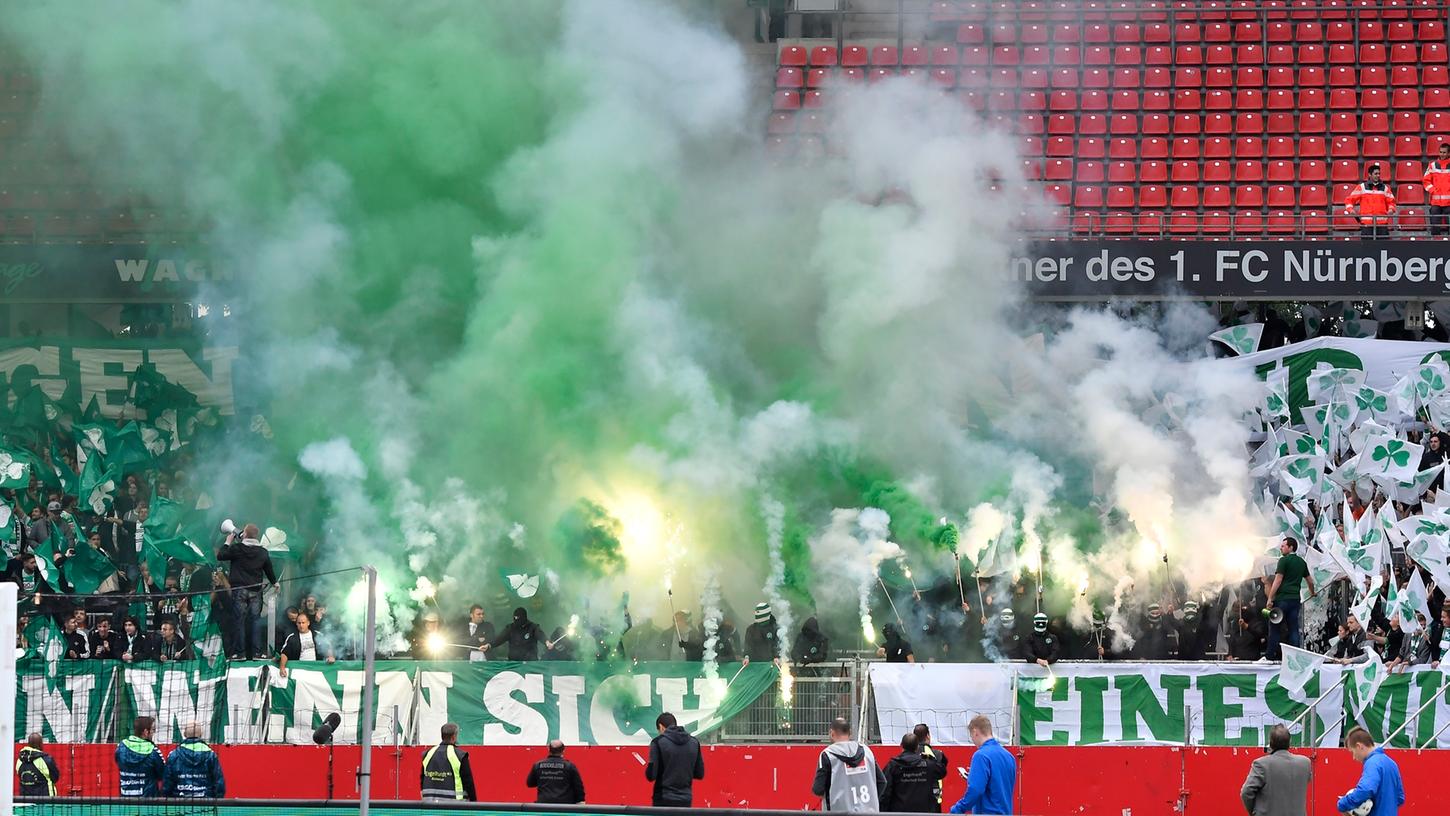 Die Fans der SpVgg Greuther Fürth haben erst im jüngsten Frankenderby Pyrotechnik verwendet.
