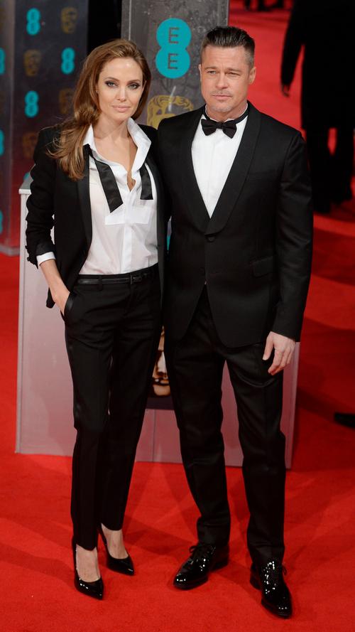 Bei den "British Academy Film Awards" erschien das Paar 2014 im Partnerlook. Auch im männlichen Hosenanzug macht Angelina eine gute Figur.