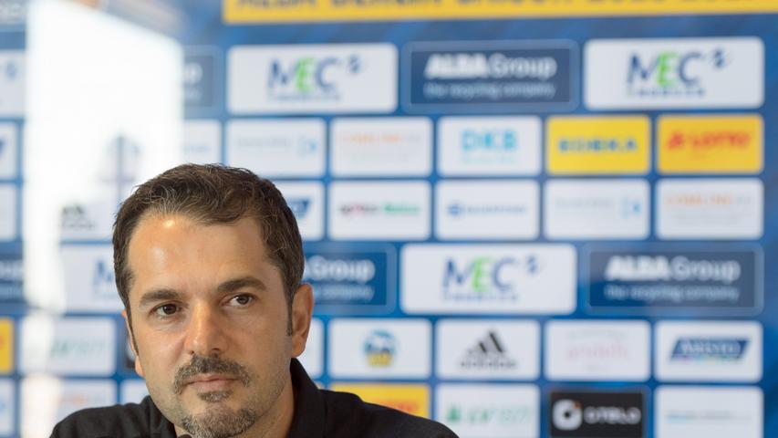Für den Berliner Trainer Ahmet Caki sind ebenfalls die Oberfranken Favorit: "Die größten Chancen hat natürlich Bamberg. Die haben eine starke Saison in der Liga und in der Euroleague gespielt. Und sie haben ihr Team weitestgehend zusammenhalten können."