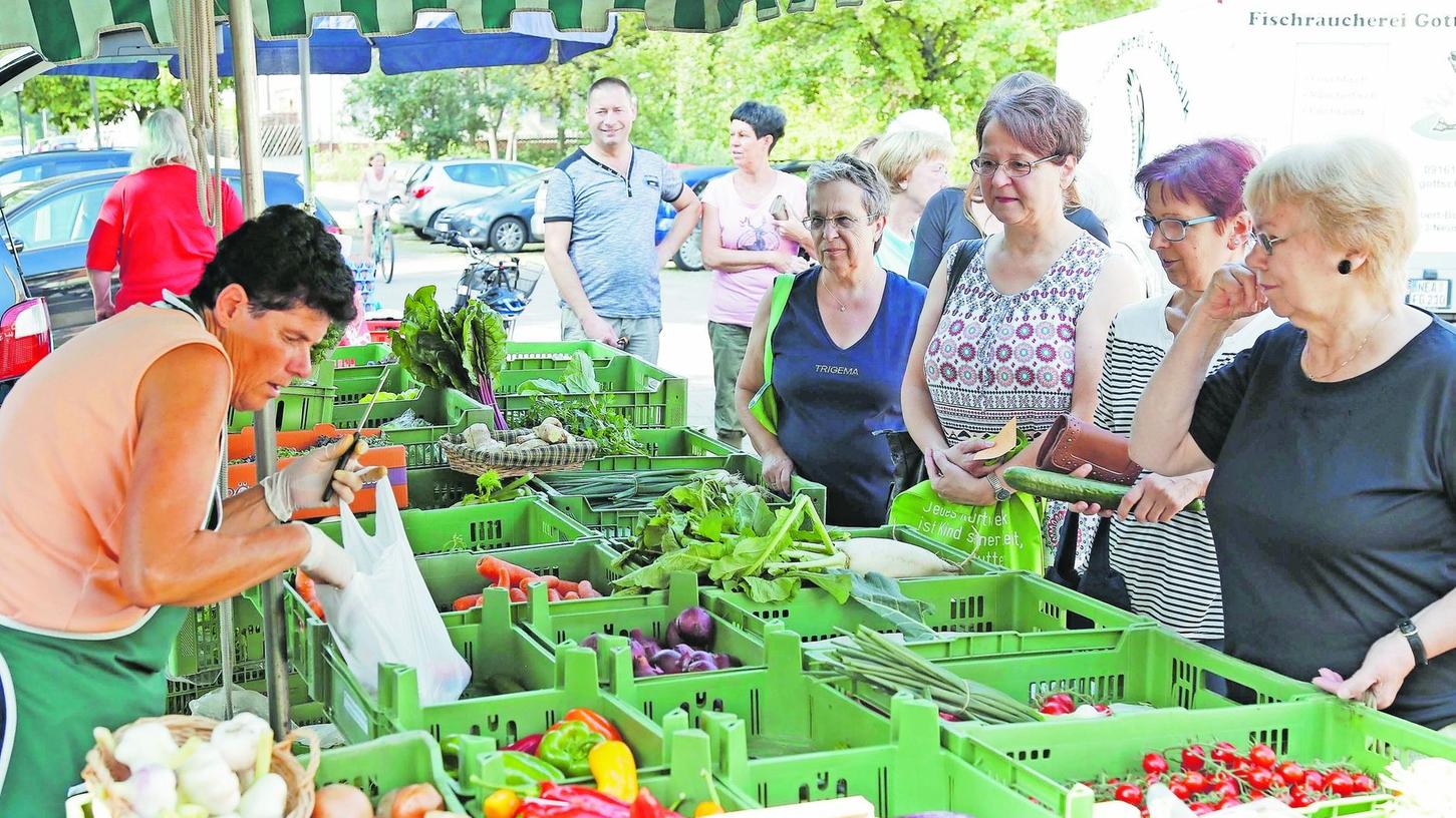 Steiner Bauernmarkt serviert frisches Obst und Gemüse