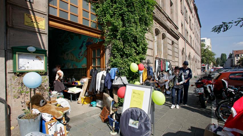 Trödeln von Hof zu Hof: Flohmarkt lockt ins Rennweg-Viertel
