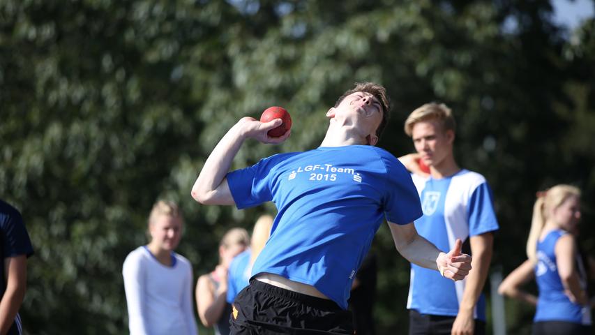 Springen, werfen, laufen: Meisterschaften auf der Sportinsel Forchheim