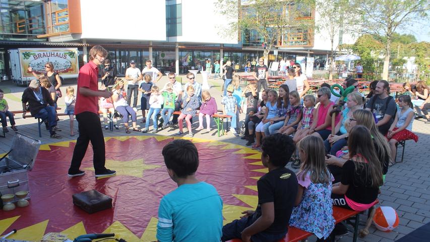 Schubkarren-Rally und Zaubershow beim Familientag in Herzo 